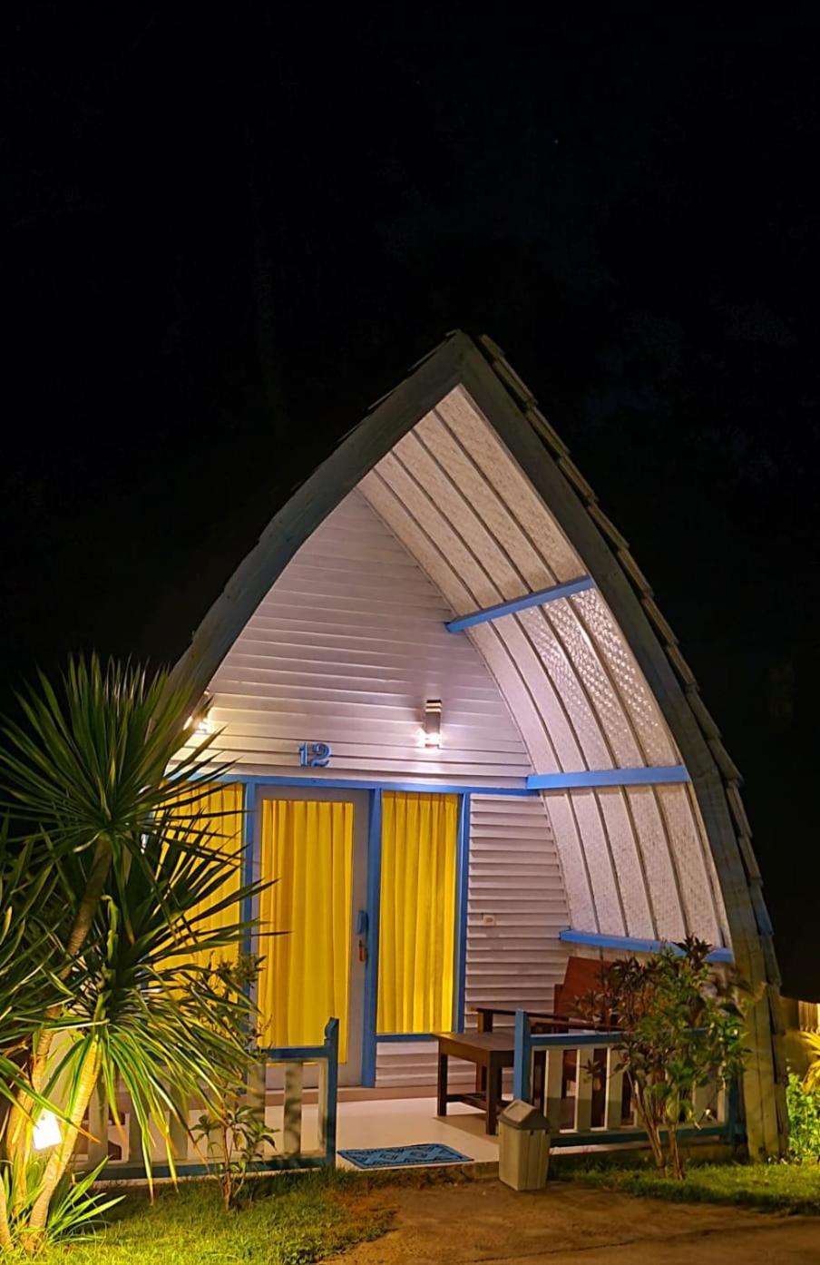 Youpy Bungalows Gili Air Oda fotoğraf