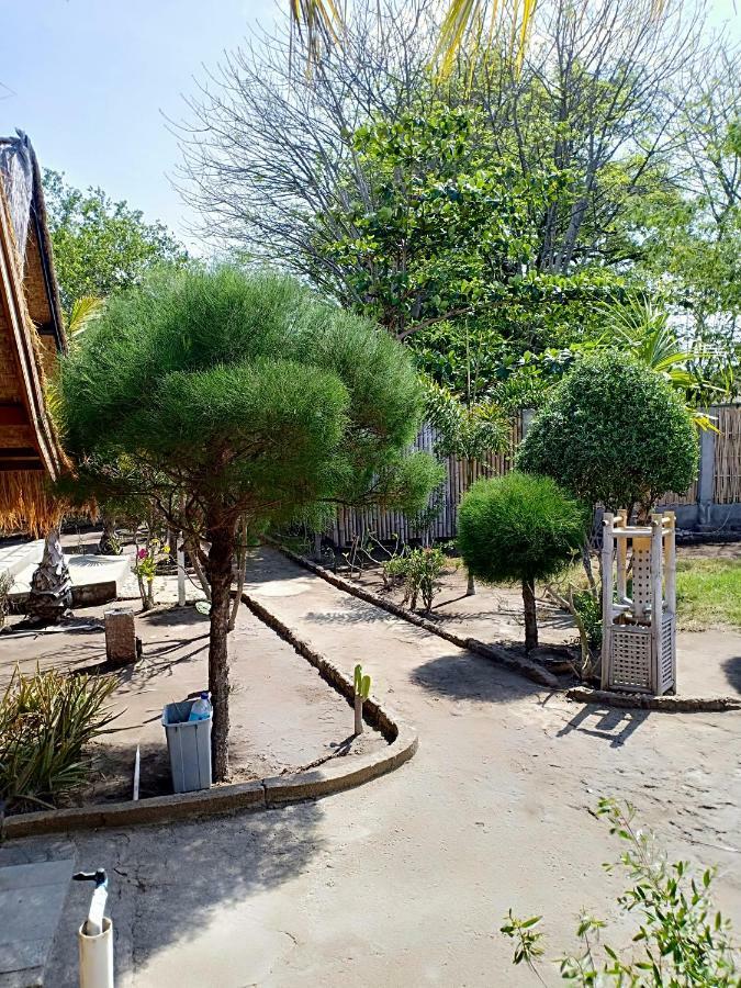 Youpy Bungalows Gili Air Dış mekan fotoğraf